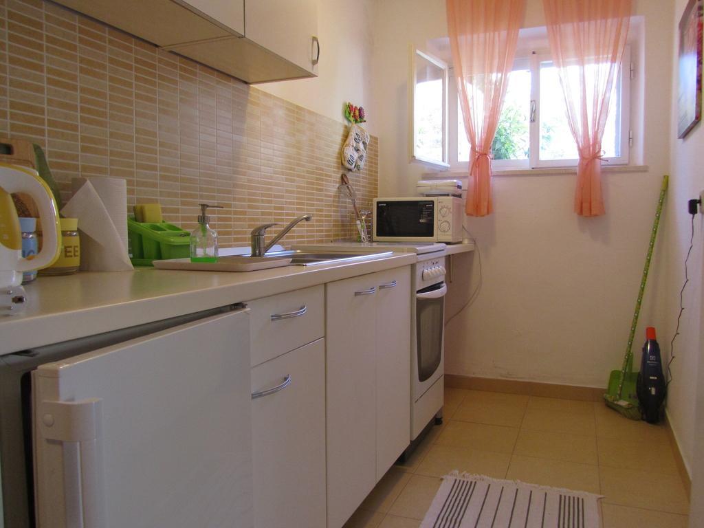 Apartment Petrovic Корчула Экстерьер фото